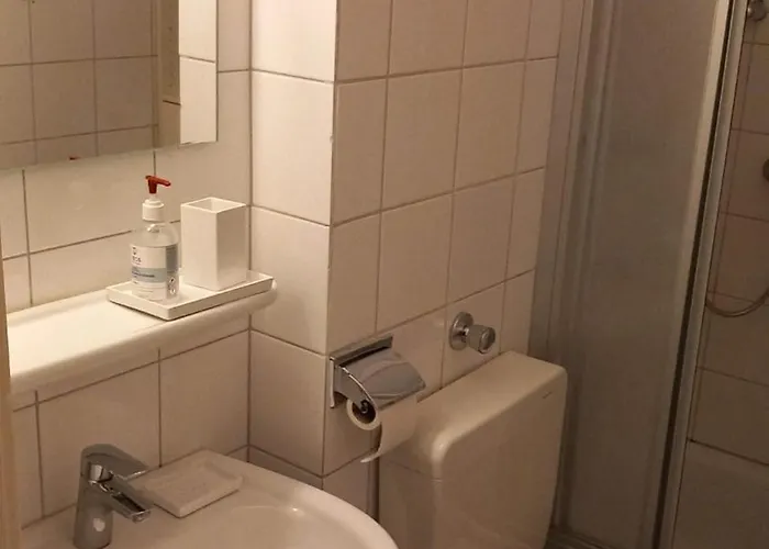 Privatunterkunft 200 Meter Zum Rheinauhafen Köln