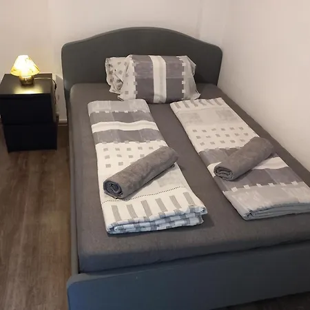 200 Meter Zum Rheinauhafen