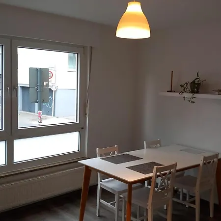 200 Meter Zum Rheinauhafen