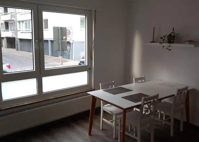 Privatunterkunft 200 Meter Zum Rheinauhafen *